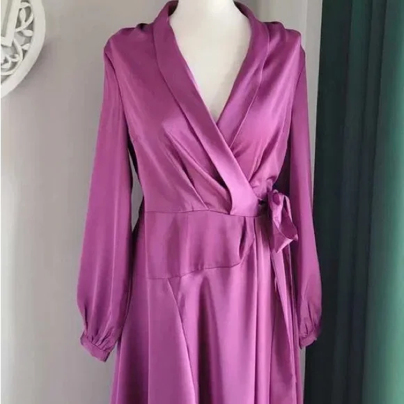 Nasty Gal Steal Spotlight BarbieCore Pink Satin Wrap Dress wedding guest plus 24 - Picture 8 of 14